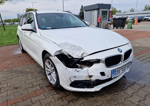 BMW Seria 3 cena 35000 przebieg: 216000, rok produkcji 2018 z Chorzów małe 79